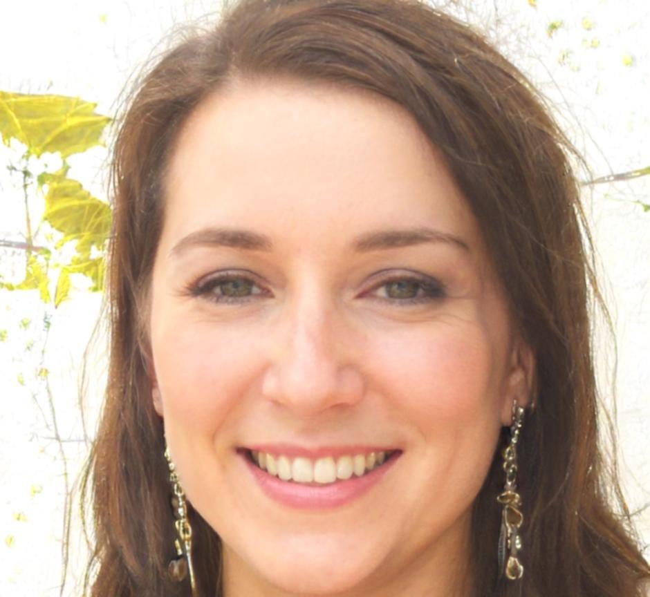 Portrait de Nadia Bouras, coordinatrice pédagogique